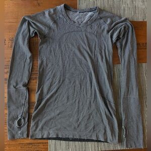 Lululemon Swiftly Tech Long Sleeve Shirt - black/white stripe - 6